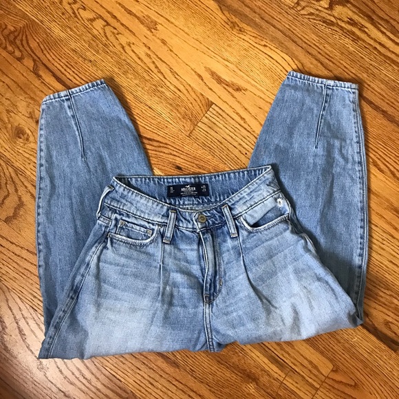 Hollister High Rise Balloon Jeans - Picture 4 of 9